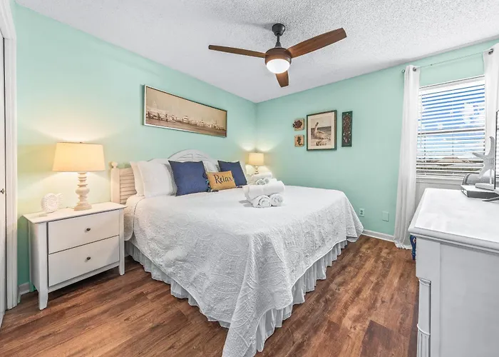 Aparthotel Beachy Living *